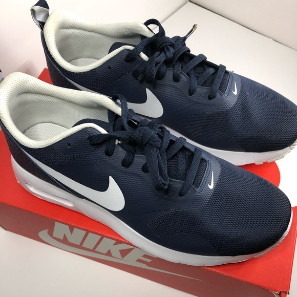 Nike Shoes - Nike Air Max Tavas 7Y